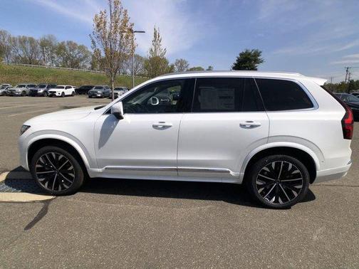 2025 Volvo XC90 B6 Plus 7-Seater