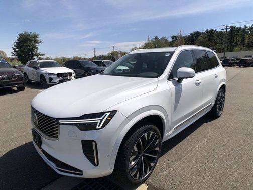 2025 Volvo XC90 B6 Plus 7-Seater
