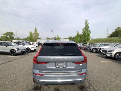 2023 Volvo XC60 Recharge Plug-In Hybrid T8 Ultimate Bright Theme
