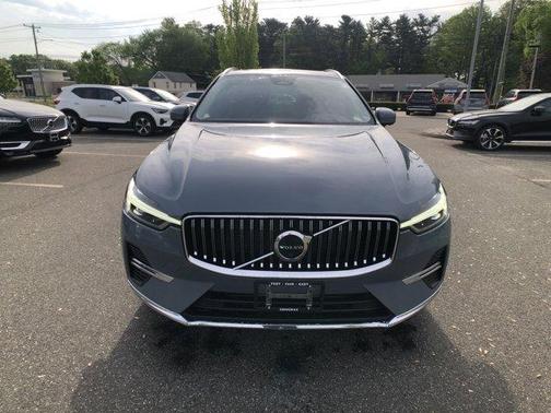 2023 Volvo XC60 Recharge Plug-In Hybrid T8 Ultimate Bright Theme