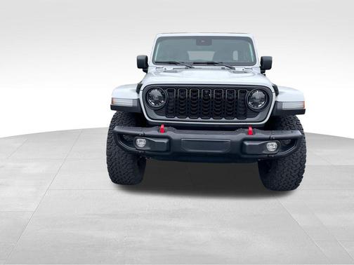 Bright White Clearcoat 2024 Jeep Wrangler Rubicon