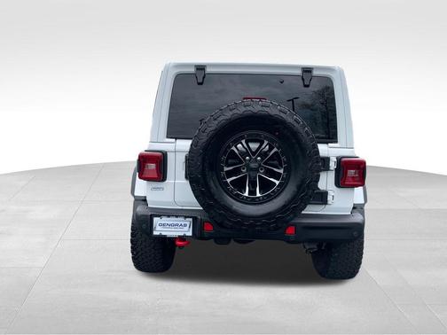 Bright White Clearcoat 2024 Jeep Wrangler Rubicon