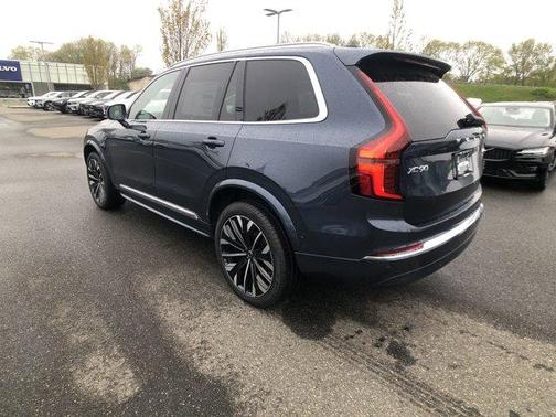 2025 Volvo XC90 Plug-In Hybrid T8 Plus 6-Seater