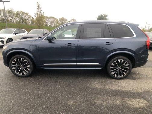 2025 Volvo XC90 Plug-In Hybrid T8 Plus 6-Seater