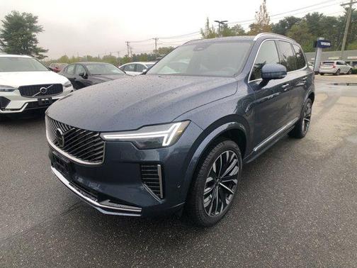 2025 Volvo XC90 Plug-In Hybrid T8 Plus 6-Seater