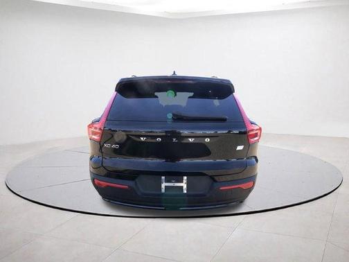 2023 Volvo XC40 Recharge Pure Electric Twin Plus