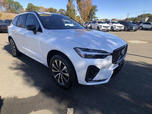 2025 Volvo XC60 B5 Plus