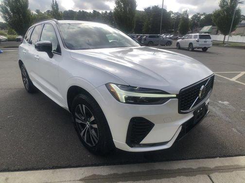 2025 Volvo XC60 B5 Core