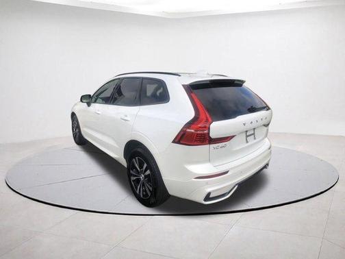 2025 Volvo XC60 B5 Core