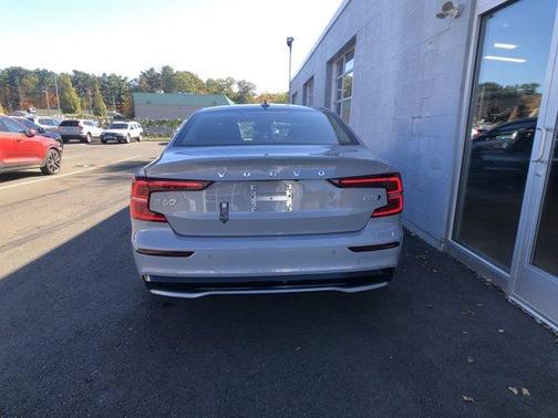 2025 Volvo S60 B5 Core