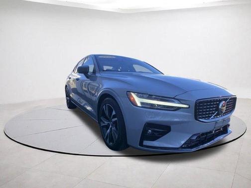 2025 Volvo S60 B5 Core