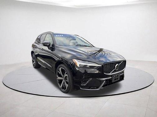 2025 Volvo XC60 Plug-In Hybrid T8 Ultra