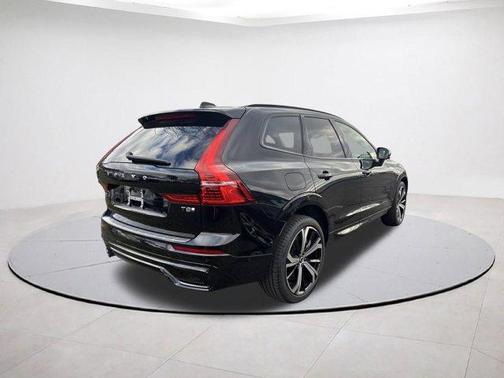 2025 Volvo XC60 Plug-In Hybrid T8 Ultra