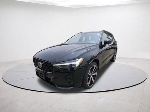 2025 Volvo XC60 Plug-In Hybrid T8 Ultra