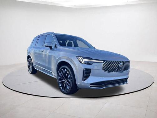 2025 Volvo XC90 B6 Plus 7-Seater