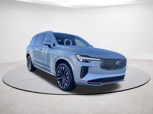 2025 Volvo XC90 B6 Plus 7-Seater