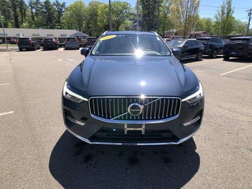 2022 Volvo XC60 B5 Inscription