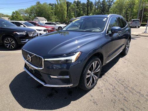 2022 Volvo XC60 B5 Inscription