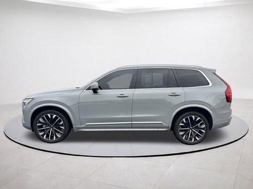 2025 Volvo XC90 B6 Plus 7-Seater