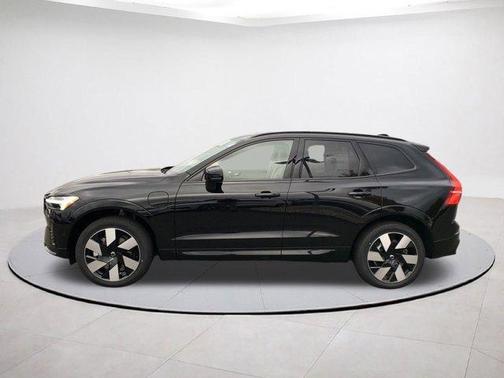 2025 Volvo XC60 Plug-In Hybrid T8 Plus