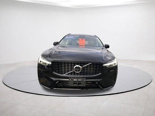 2025 Volvo XC60 Plug-In Hybrid T8 Plus