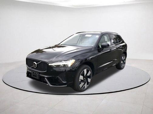 2025 Volvo XC60 Plug-In Hybrid T8 Plus