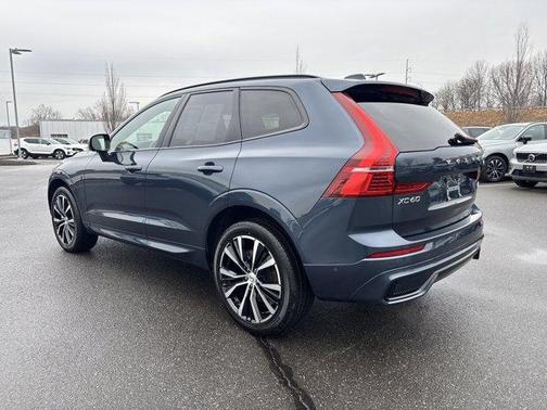 2025 Volvo XC60 B5 Plus