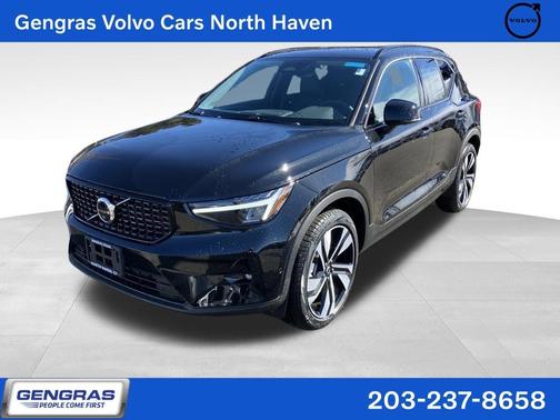 2026 Volvo XC40 B5 Plus