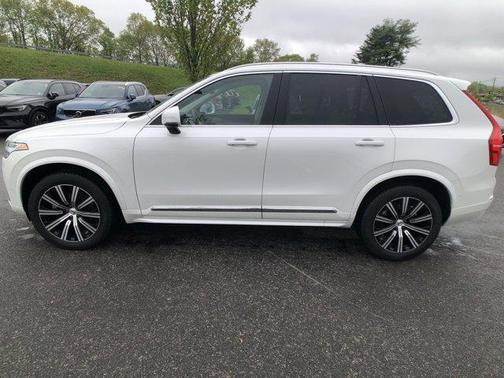 2023 Volvo XC90 B6 Plus 7-Seater