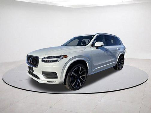 2021 Volvo XC90 T6 Momentum 7 Passenger