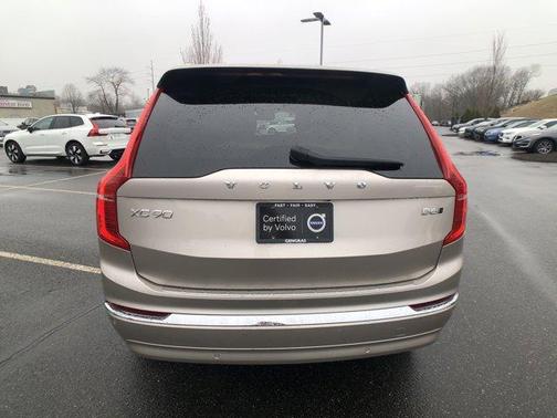 2023 Volvo XC90 B6 Ultimate 7-Seater