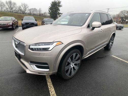 2023 Volvo XC90 B6 Ultimate 7-Seater