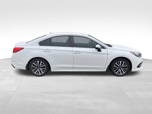 Crystal White Pearl 2019 Subaru Legacy 2.5i Premium