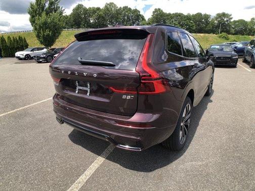 2026 Volvo XC60 PLUS