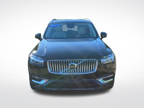 Onyx Black Metallic 2023 Volvo XC90 B6 Plus 7-Seater