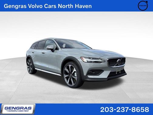 2026 Volvo V60 Cross Country B5 Ultra