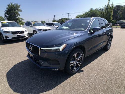 2021 Volvo XC60 T5 Momentum