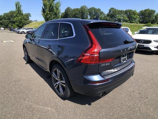 2021 Volvo XC60 T5 Momentum