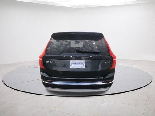 2022 Volvo XC90 T6 Inscription 7 Passenger