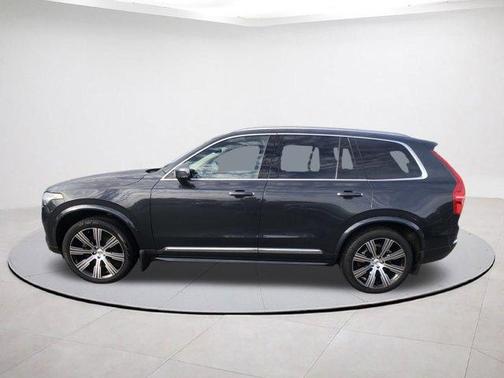 2022 Volvo XC90 T6 Inscription 7 Passenger
