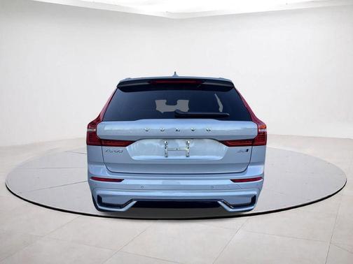 2025 Volvo XC60 B5 Core