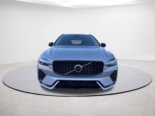2025 Volvo XC60 B5 Core