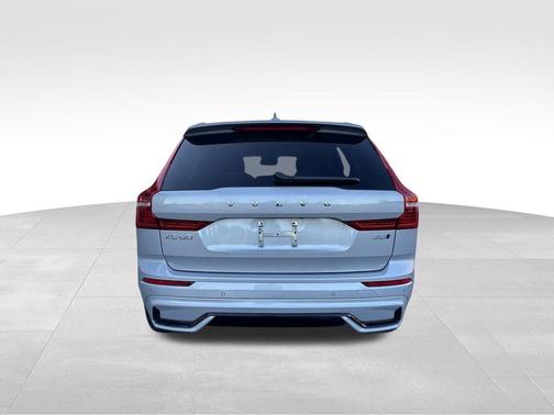 2025 Volvo XC60 B5 Core