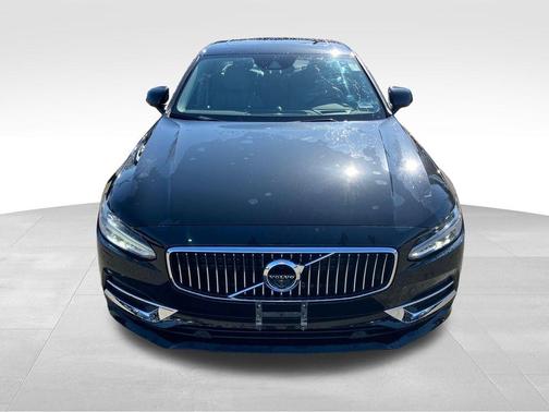 Onyx Black Metallic 2017 Volvo S90 T6 Inscription