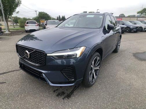 2025 Volvo XC60 Plug-In Hybrid T8 Ultra