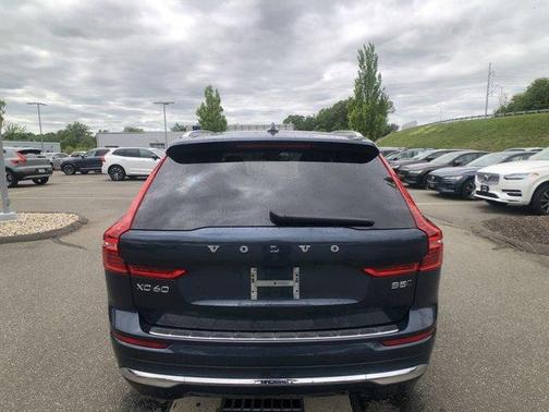 2022 Volvo XC60 B5 Inscription