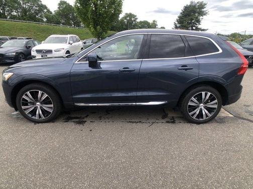 2022 Volvo XC60 B5 Inscription