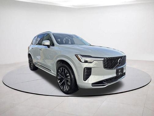 2025 Volvo XC90 B6 Plus 7-Seater