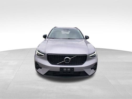2026 Volvo XC40 B5 Ultra