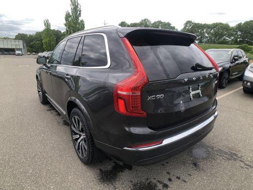 2024 Volvo XC90 B5 Plus Bright Theme